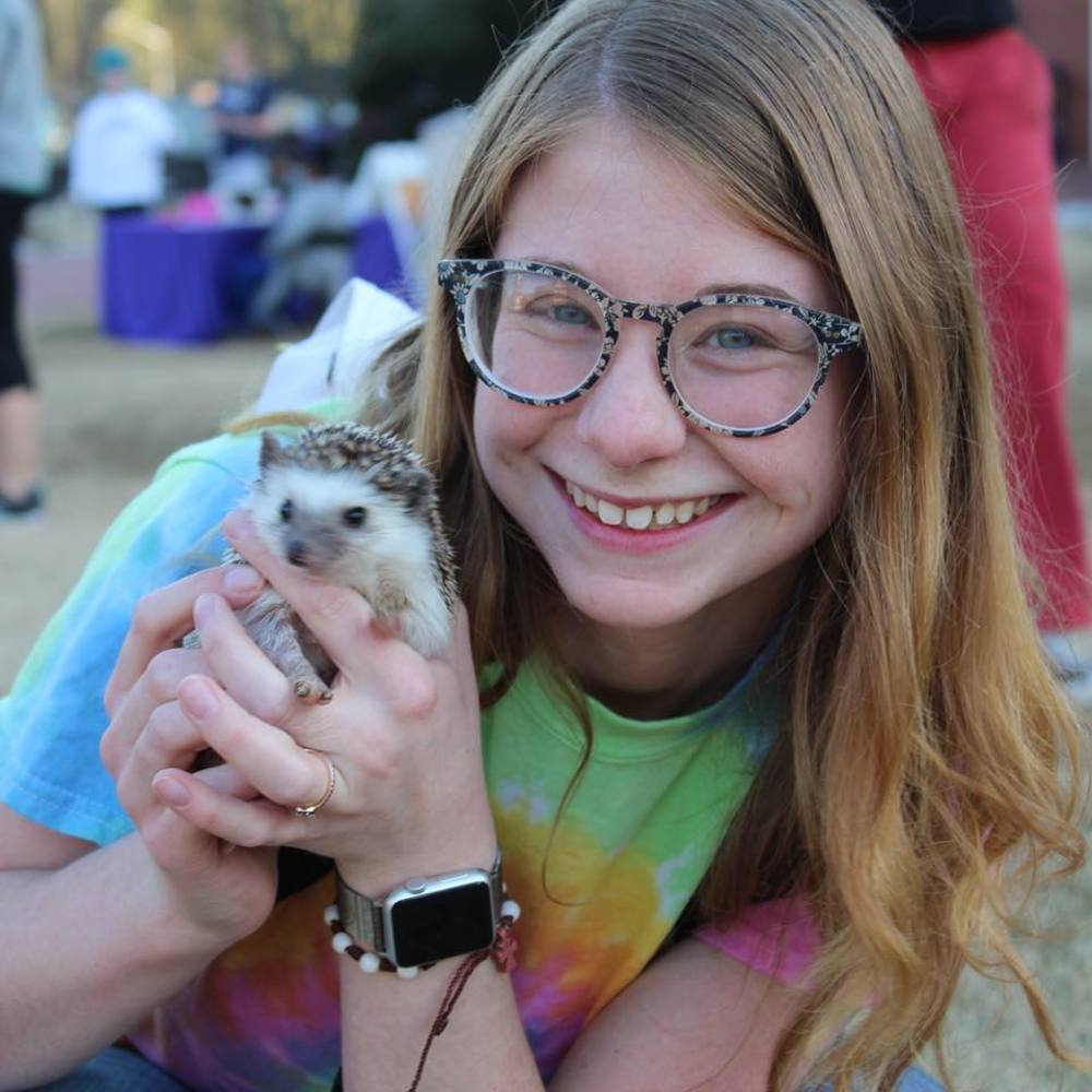 Meet your Posher, Michaela